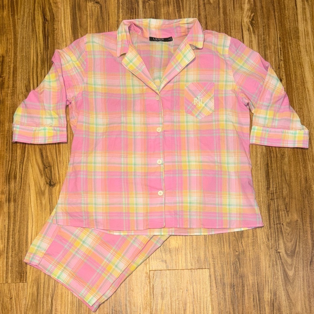 Ralph Lauren women’s XL pajamas Pink Plaid
Top bottom cotton light cropped pjs